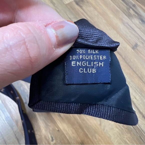 Jacobs Robert’s LTD • German Short-Haired Pointer Silk Necktie - Picture 4 of 4